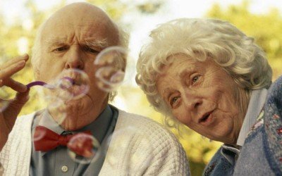 Los ancianos, más proclives a sufrir depresión si no se ven cara a cara con sus allegados